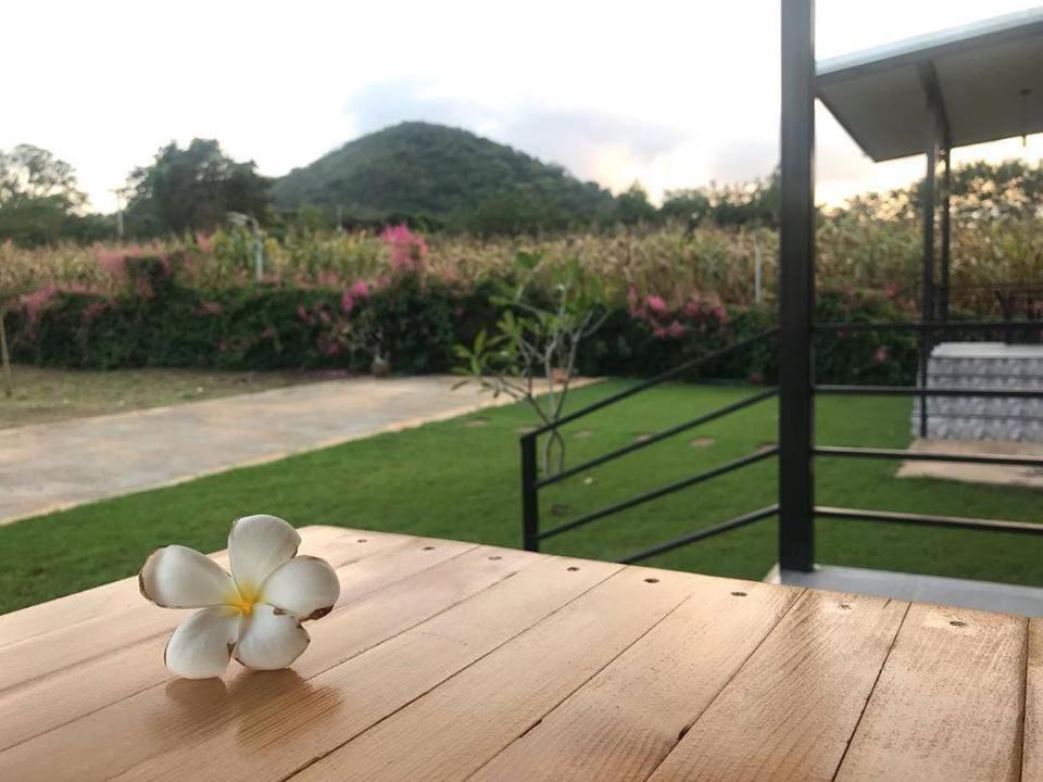 Lek Village Khaoyai Pakcsong Kültér fotó